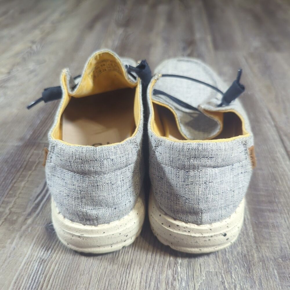 Hey Dude Shoes Womens Size 7 Wendy Chambray White Blue Slip On Loafers Flats - Picture 7 of 13